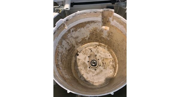 横浜市港南区でシャープ穴なし槽洗濯機クリーニングを行いました 神奈川でハウスクリーニングをお求めならお任せください